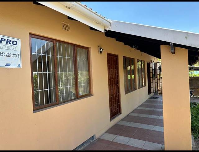 6 BEDROOM HOUSE FOR SALE IN MTHATHA CENTRAL